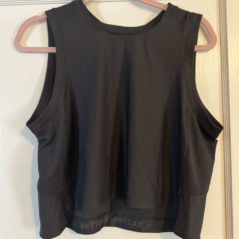 Lululemon flowy cropped tank; size 8; black